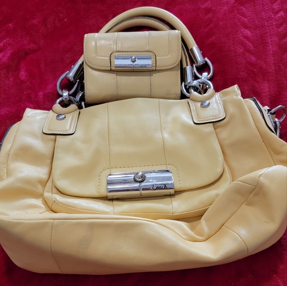 Gently used Coach set - Picture 1 of 6